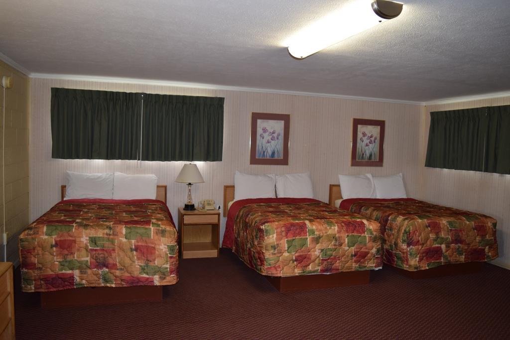 Taylorville Economy Inn المظهر الخارجي الصورة